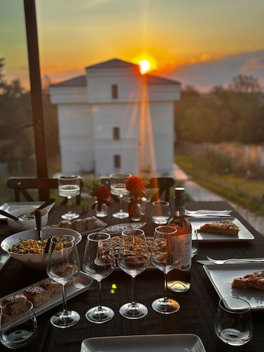 The Reference Club Restaurant & Accommodation
