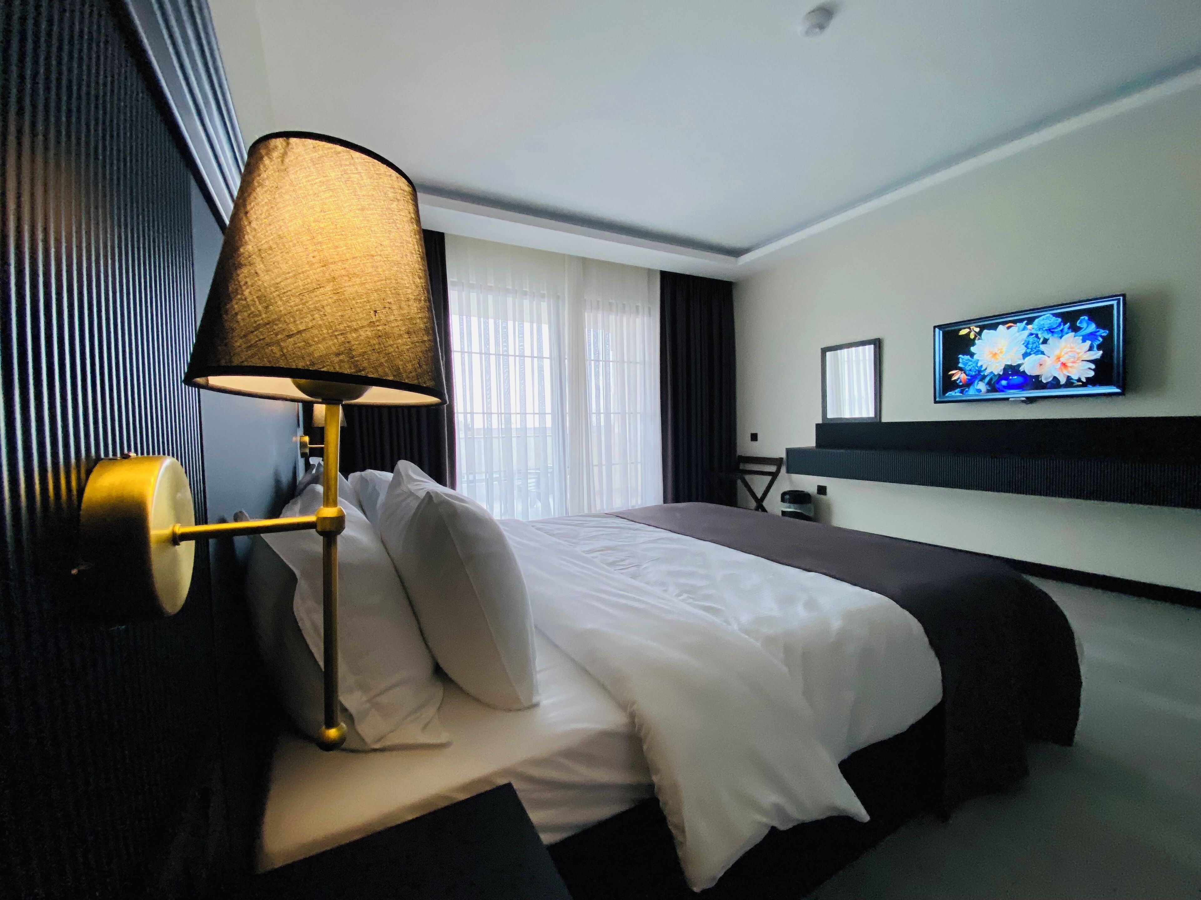 Deluxe Double Room, Non Smoking, Valley View