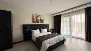 Deluxe Double Room, Non Smoking, Valley View