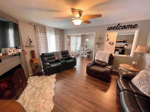 Smart TV, fireplace, DVD player, books