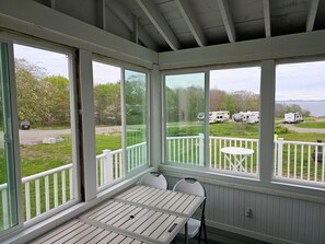 تناول الطعام