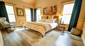 2 Schlafzimmer, Schreibtisch, Bügeleisen/Bügelbrett, Reisekinderbett
