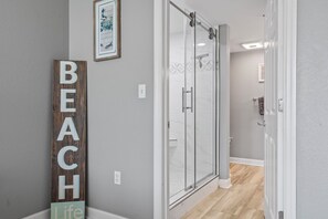 Interior - Horizon at 77th Condo ~ sleeps 8 ~ 2B/2B ~ Steps to Ocean (Myrtle Beach)