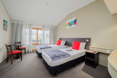 Carnmore Hotel Lower Hutt