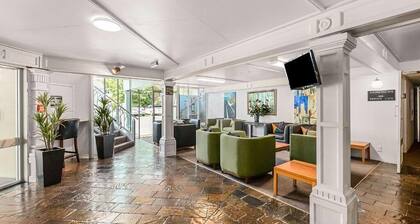 The Angus Hotel