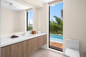 Suihku, hiustenkuivaaja, pyyhkeet