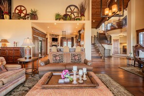 Smart TV, fireplace, offices