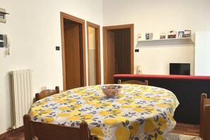 Dining - A38 - Ancona, comfortable two-room apartment in the historic center (Ancona)