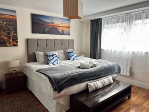 Family Apartment | 2 bedrooms, Egyptian cotton sheets, premium bedding, iron/ironing board - Canary Wharf Apartments (London)