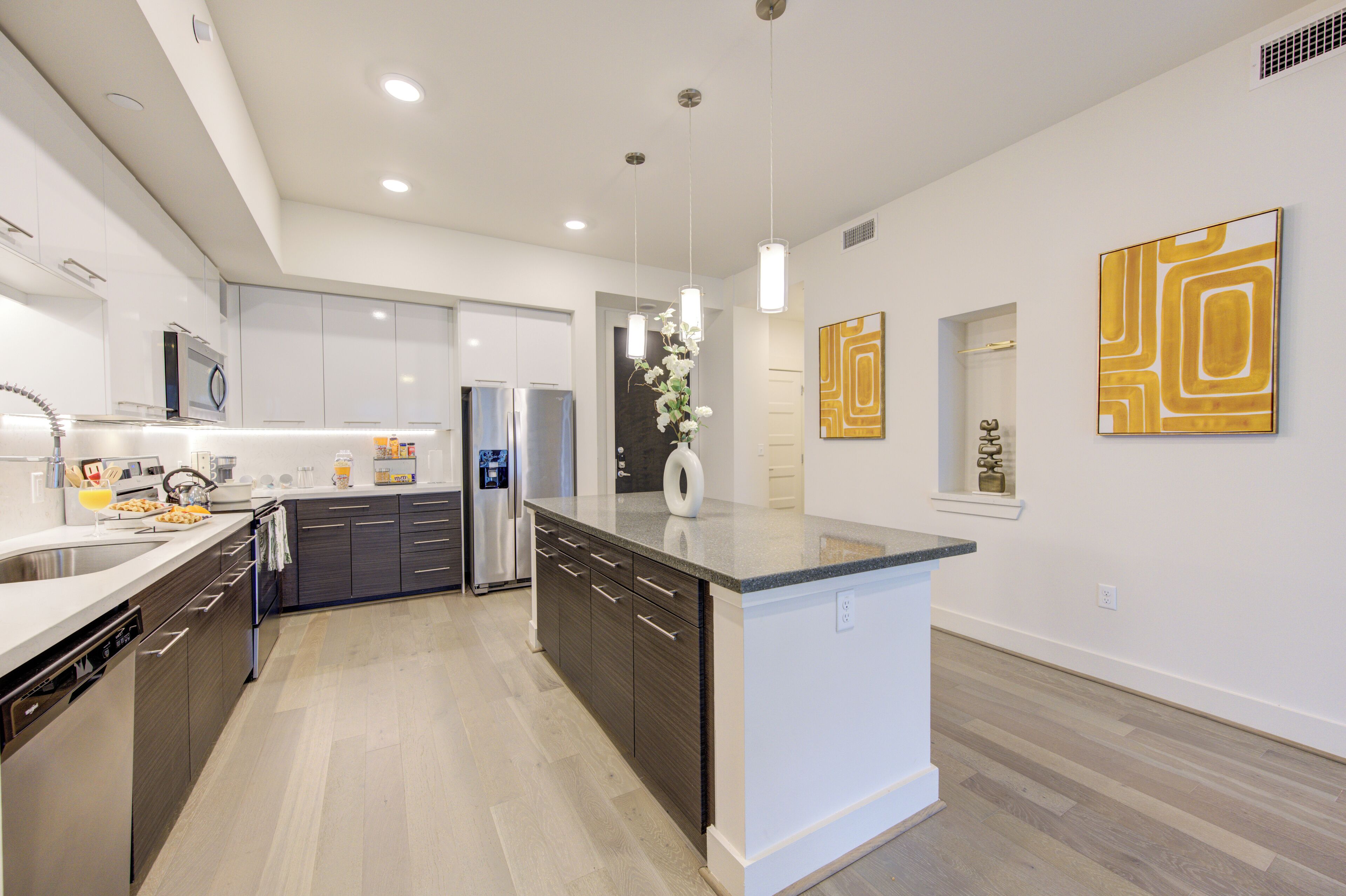 Cozy modern apartment 