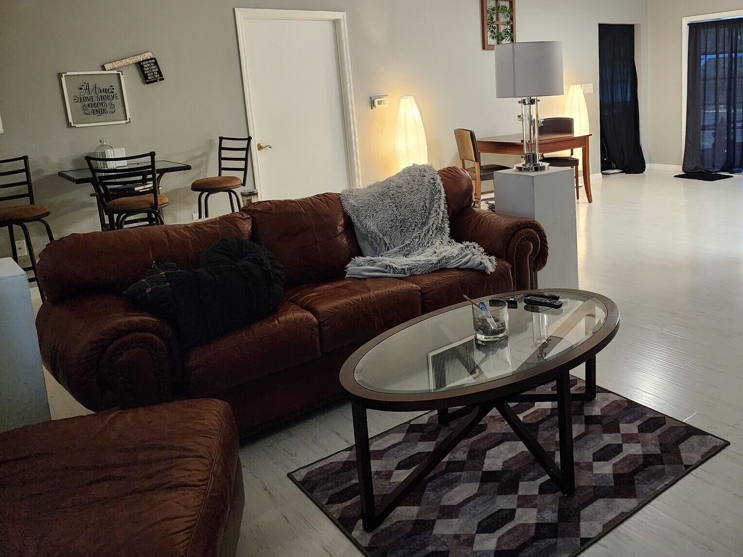 Smart TV, reproductor de DVD y libros 