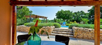 Villa 2327/110984 (Istria - Liznjan), 1000m from the beach
