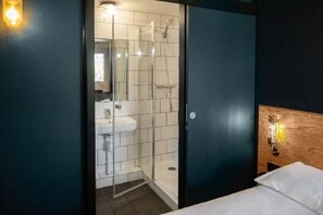 Cribs/infant beds - Eklo Paris Roissy Cdg Airport (Roissy-en-France)
