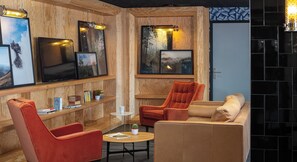 Lobby - Eklo Paris Roissy Cdg Airport (Roissy-en-France)