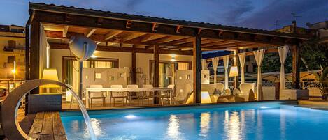 Piscina all'aperto