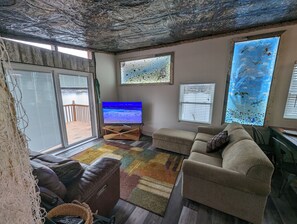 Smart TV, video games, stereo
