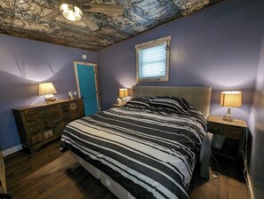 4 soverom, safe på rommet, skrivebord og strykejern/-brett