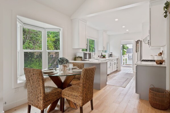 Fridge, microwave, oven, stovetop - NEW Sundance Cottage 2BD Beautiful, Relaxing and Close to Everything! (Santa Barbara)