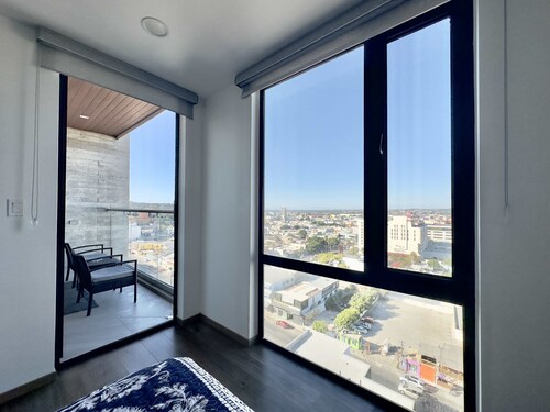 Downtown Tijuana  1BR Suite Avenida Revolucion 904