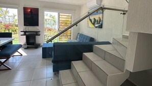 Gambar tidak terklasifikasi, 4 dari 46, tombol