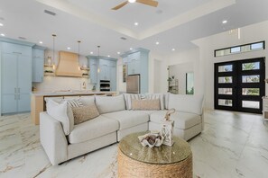 Smart TV - Heated Pool and Spa - Villa Coco Blanco - Roelens (Cape Coral)