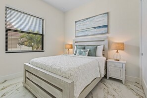 4 bedrooms, iron/ironing board, free WiFi, bed sheets - Heated Pool and Spa - Villa Coco Blanco - Roelens (Cape Coral)