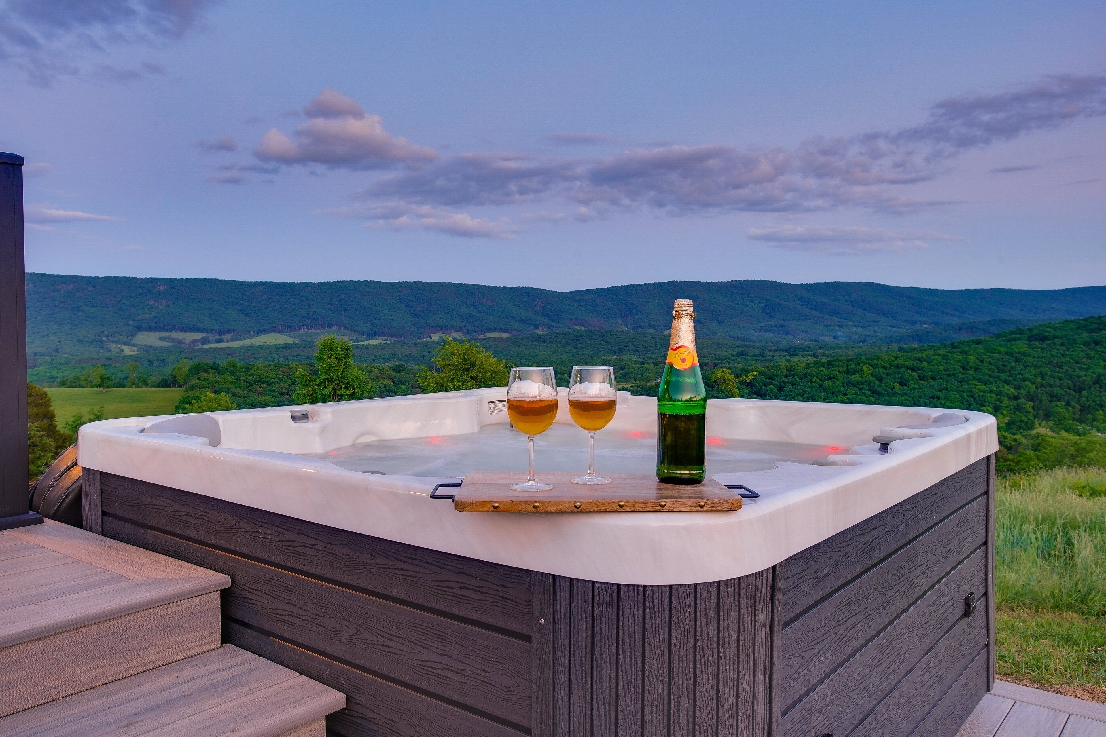 Outdoor spa tub