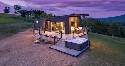 Hart's Overlook | HOT TUB, Mtn Views + Private Pond!