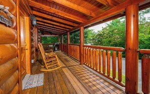 Terrace/patio - Mountain Fun - Cozy cabin with pool table and home theater! (Sevierville)