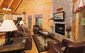 TV, fireplace, DVD player - Mountain Fun - Cozy cabin with pool table and home theater! (Sevierville)
