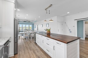 Dining - NEW to Proactive Vacations "153 Sailfish" is a 3 Bedroom, 2 Bathroom Home with Private Pool! (Holden Beach)