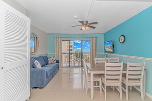 Interior - Spacious Ocean View 1 Bedroom Condo- Sleeps 8! 6042 (Myrtle Beach)