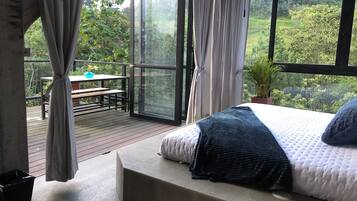 1 slaapkamer, een strijkplank/strijkijzer, gratis wifi, beddengoed
