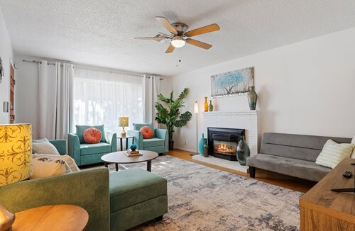 Trinity Escape, Entire home, 3 bedroom, 2 bath near Lodi Lake 