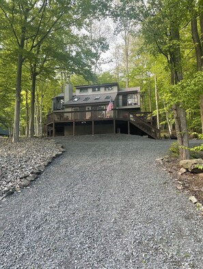 Exterior - New Listing: On the Rocks in the Hideout (Lake Ariel)