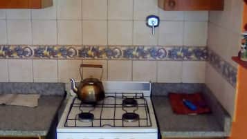 Refrigerador, microondas, horno y tostadora