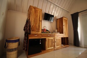 1 bedroom, in-room safe, blackout drapes, free WiFi - New Balengku Dua Hotel (Gili Air)