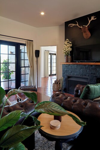 The Caretakers Cottage- Tranquil countryside escape