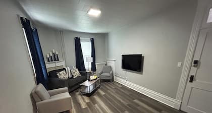 Nittany Nest: 2BR 1BA