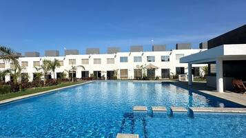Outdoor pool, pool umbrellas