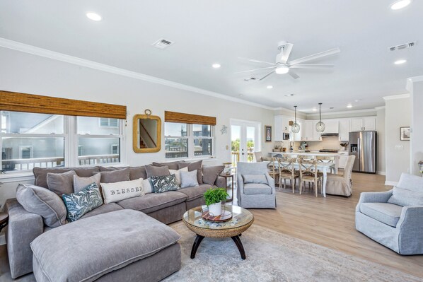 Smart-TV, DVD-Player, Bücher