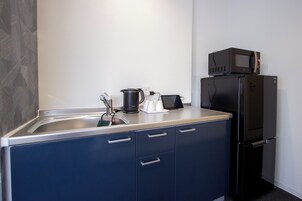 WiFi (無料)、ベッドシーツ