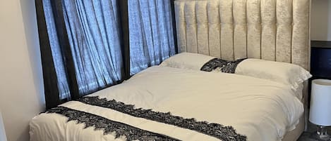 4 bedrooms, WiFi, bed sheets