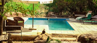Holistic Hive Retreat House - Luxury on the Farm