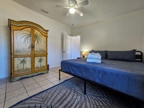 2 chambres, fer et planche à repasser, Wi-Fi, draps fournis