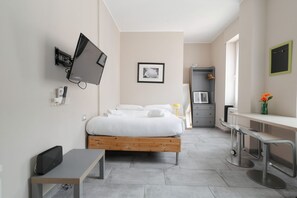 1 slaapkamer, een strijkplank/strijkijzer, gratis wifi, beddengoed