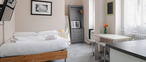 1 camera, ferro/asse da stiro, Wi-Fi gratuito, lenzuola