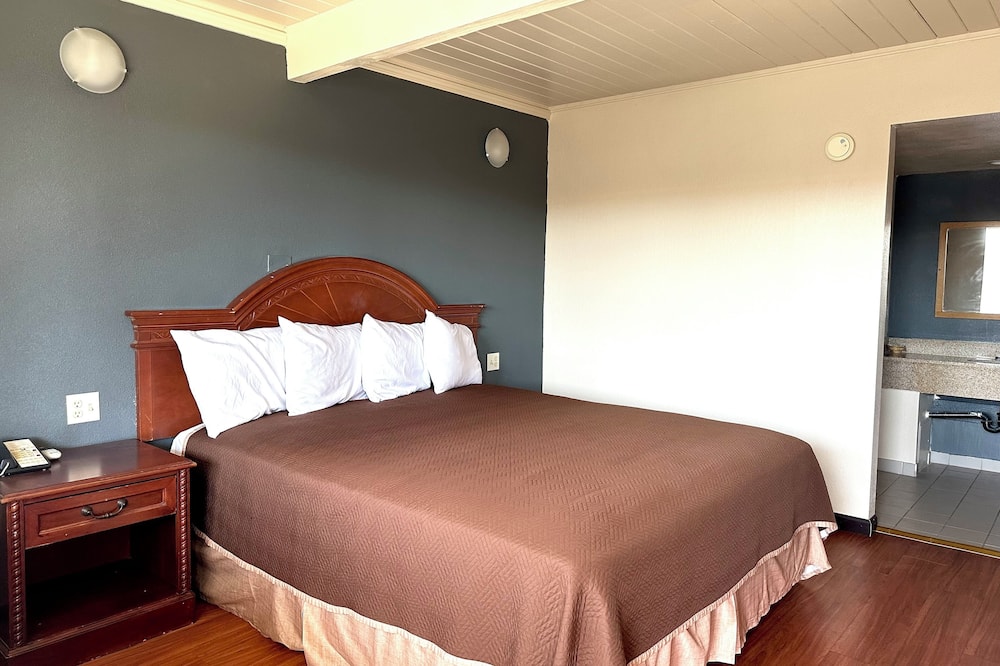 Regency Inn Fresno
