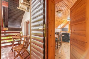 Outdoor dining - Eco farm Mikl Spruce Tree Apartment, Slovenj Gradec, Slovenia (Slovenj Gradec)