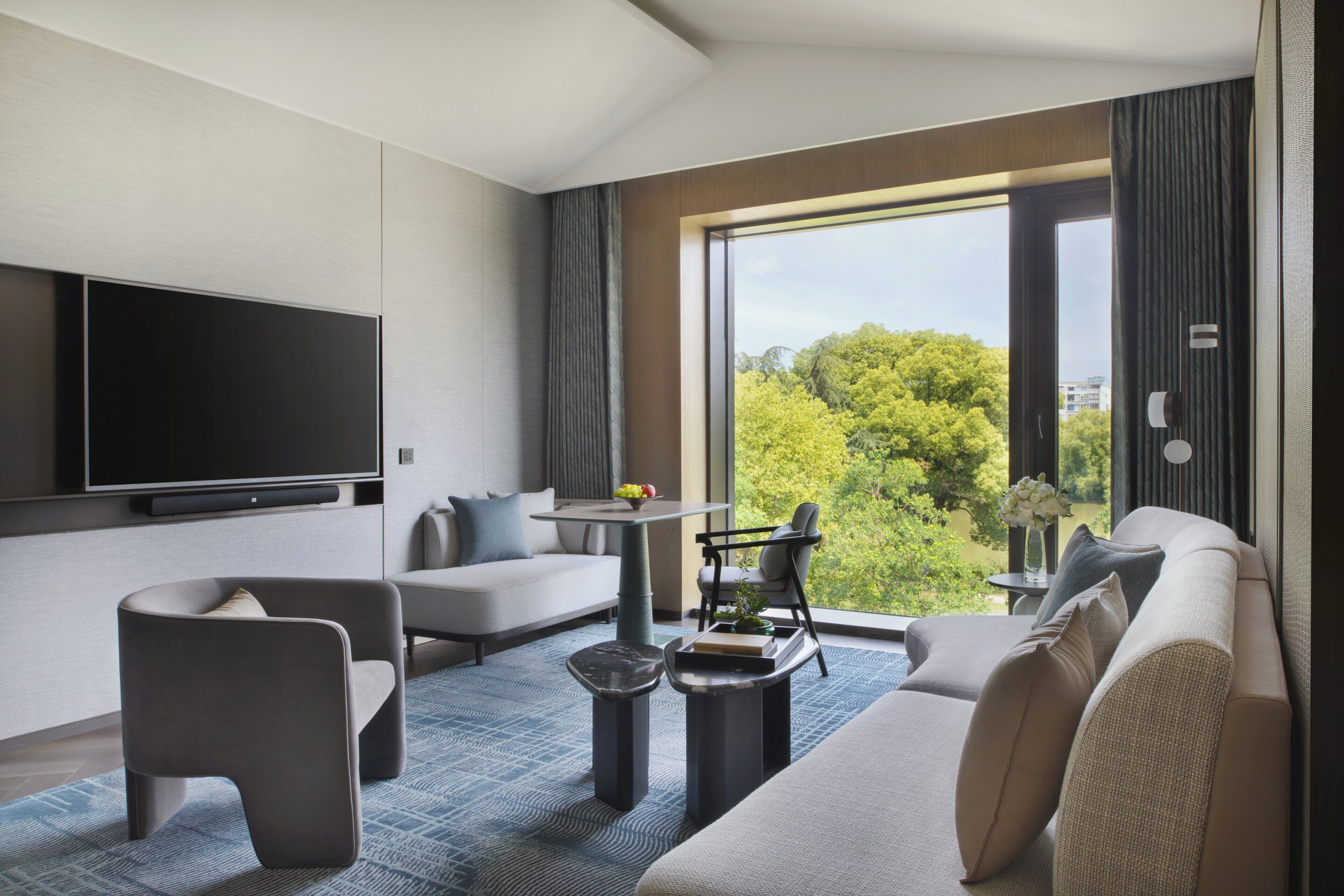 Suite (Ambassador) | Literie de qualité supérieure, couette en duvet d'oie, minibar